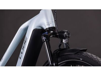 Cube Touring Hybrid One 600 Trapeze, glacier´n´reflex - Bild 7