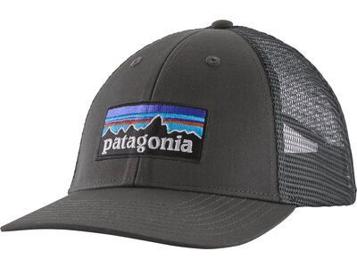Patagonia P-6 Logo LoPro Trucker Hat, forge grey