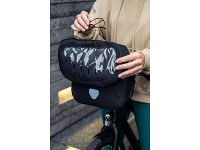 ORTLIEB Ultimate High-Vis 6,5 L, black reflective - Bild 7