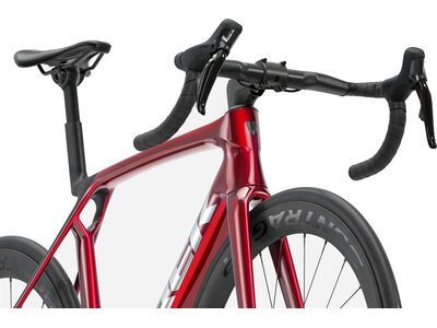 Trek Madone SL 7 Gen 8, gloss fury red/matte deep smoke - Bild 5