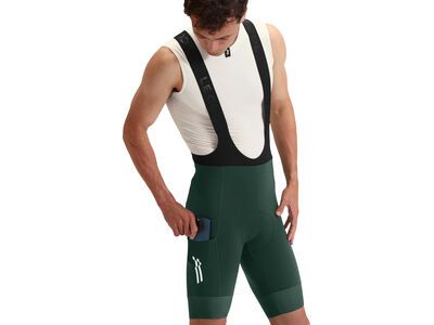 Le Col ARC Cargo Bib Shorts, forest green - Bild 4