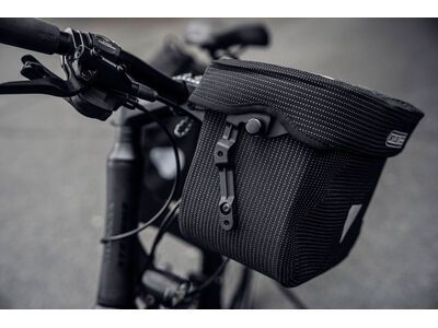 ORTLIEB Ultimate High-Vis 6,5 L, black reflective - Bild 9