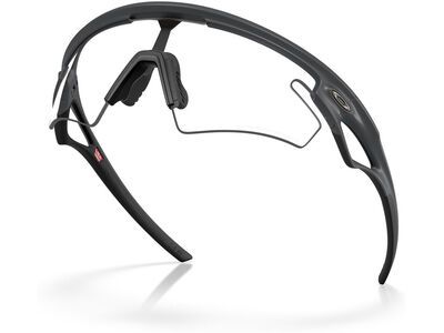 Oakley Sphaera Slash, Clear To Black Iridium Photochromic / carbon - Bild 3