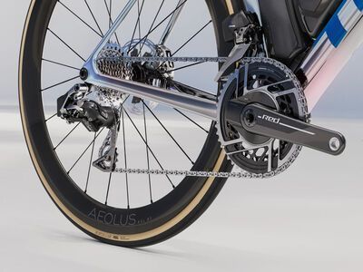 Trek Madone SLR 9 AXS Gen 8, icon interstellar - Bild 6