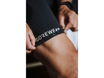 GOREWEAR Spinshift Cargo kurze Trägerhose+ Herren, black - Bild 13