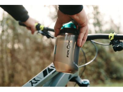 Fidlock Twist Bottle 550 Compact Antibacterial + Bike Base, transparent black/light green - Bild 6