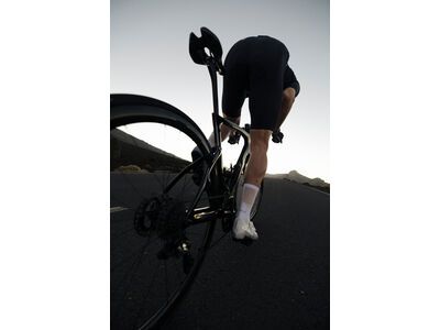 Q36.5 Clima Bib Shorts, black - Bild 17
