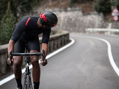 MET Manta MIPS Tadej Pogačar Blačk Edition - Bild 21