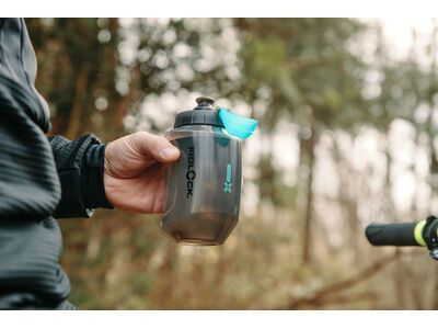 Fidlock Twist Bottle 550 Compact Antibacterial + Bike Base, transparent black/light green - Bild 10