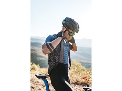 Q36.5 Essential Bib Shorts, black - Bild 5