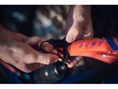 Fidlock Twist Bottle 450 + Uni Base, transparent black - Bild 8