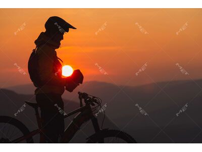 MET Parachute MCR MIPS, white iridescent/matt - Bild 15