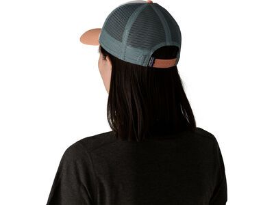 Patagonia P-6 Logo LoPro Trucker Hat, white w/peach sherbet - Bild 3