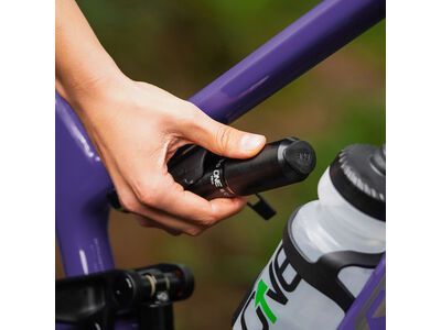 OneUp Components EDC Inline Pump Mount, black - Bild 12