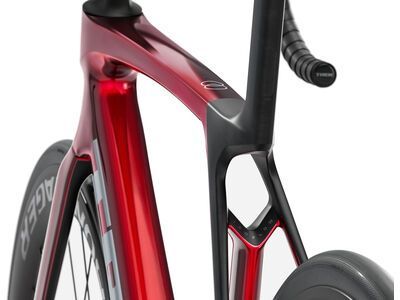 Trek Madone SL 6 Gen 8, gloss fury red/matte deep smoke - Bild 4