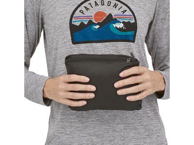 Patagonia Women's Nano Puff Hoody, black - Bild 7