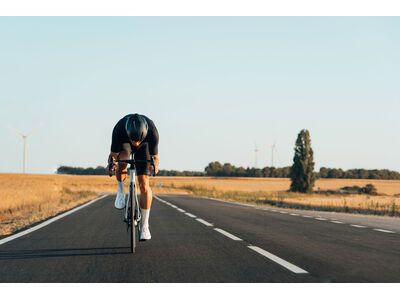 MET Manta MIPS Tadej Pogačar Blačk Edition - Bild 16