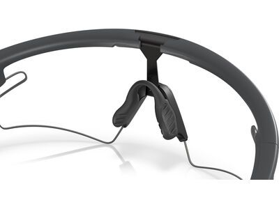 Oakley Sphaera Slash, Clear To Black Iridium Photochromic / carbon - Bild 5
