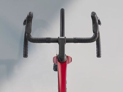 Trek Madone SL 6 Gen 8, crimson - Bild 3
