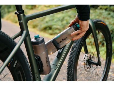 Fidlock Twist Bottle 800 Antibacterial + Bike Base, transparent black/light green - Bild 17