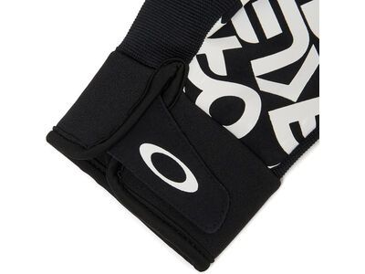 Oakley Factory Pilot Core Glove, black/white logo - Bild 3