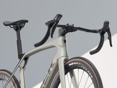 Trek Madone SL 7 Gen 8, matte lunar silver - Bild 5