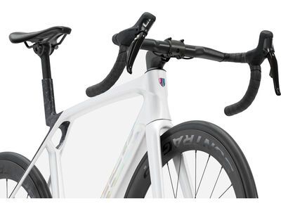 Trek Madone SL 7 Gen 8, gloss crystal white/matte deep smoke - Bild 5
