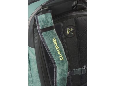 Dakine Team Mission Pro 32L, dark forest - Bild 4