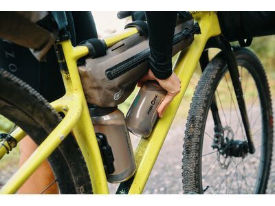 Fidlock Twist Bottle 450 Antibacterial + Bike Base, transparent black/light green - Bild 19