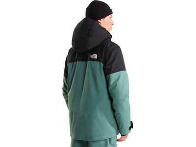 The North Face M Chakal Jacket, dark sage/tnf black - Bild 5